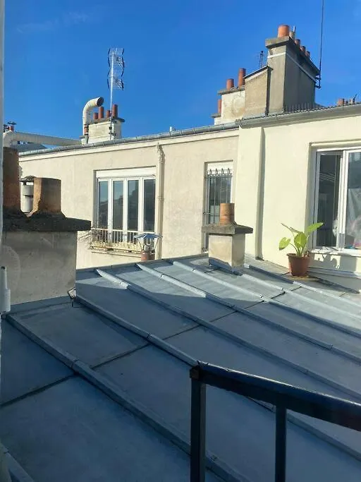 Loft Sous Les Toits En Plein Coeur De Montmartre! Apartment Paris